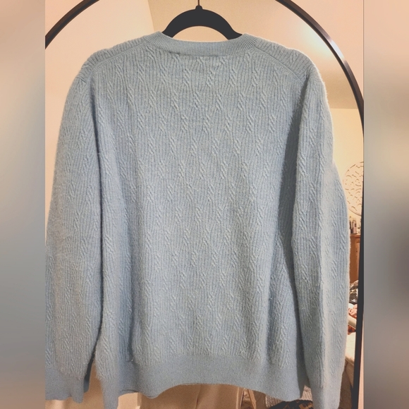 Vintage Baby Blue 100% Cashmere Sweater by Alan Flusser - Picture 5 of 7
